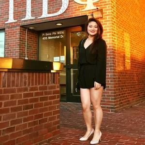 Meet your Posher, Ashley